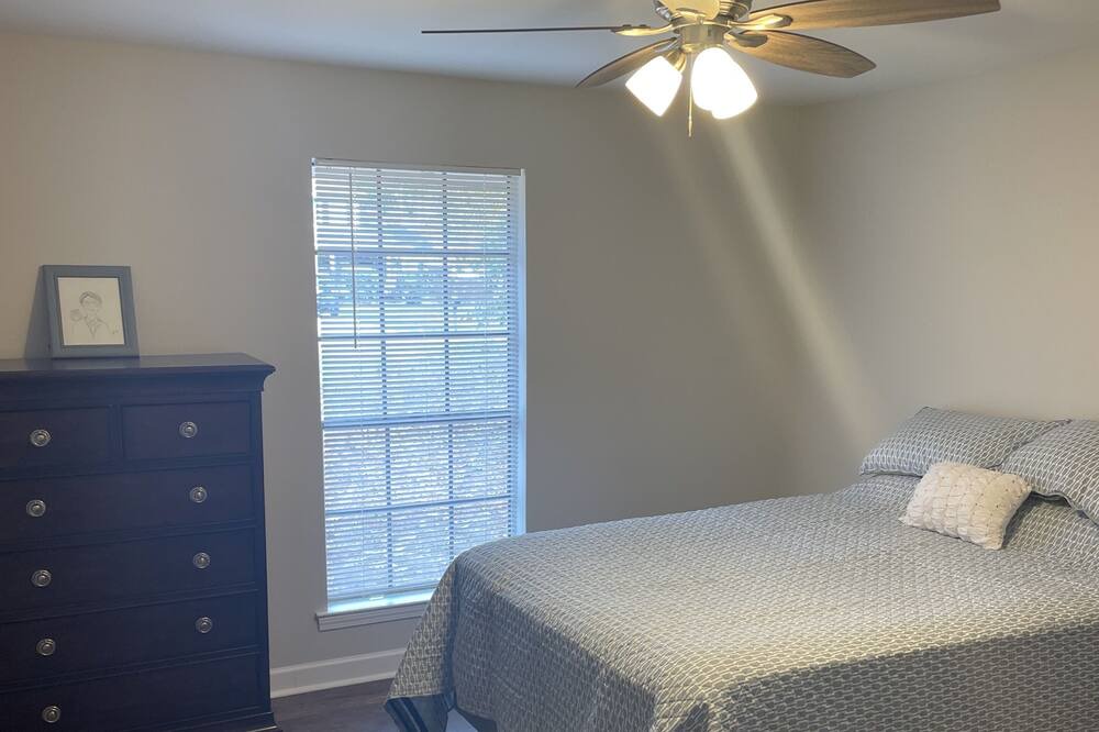 Photo of Bedroom in Mandeville