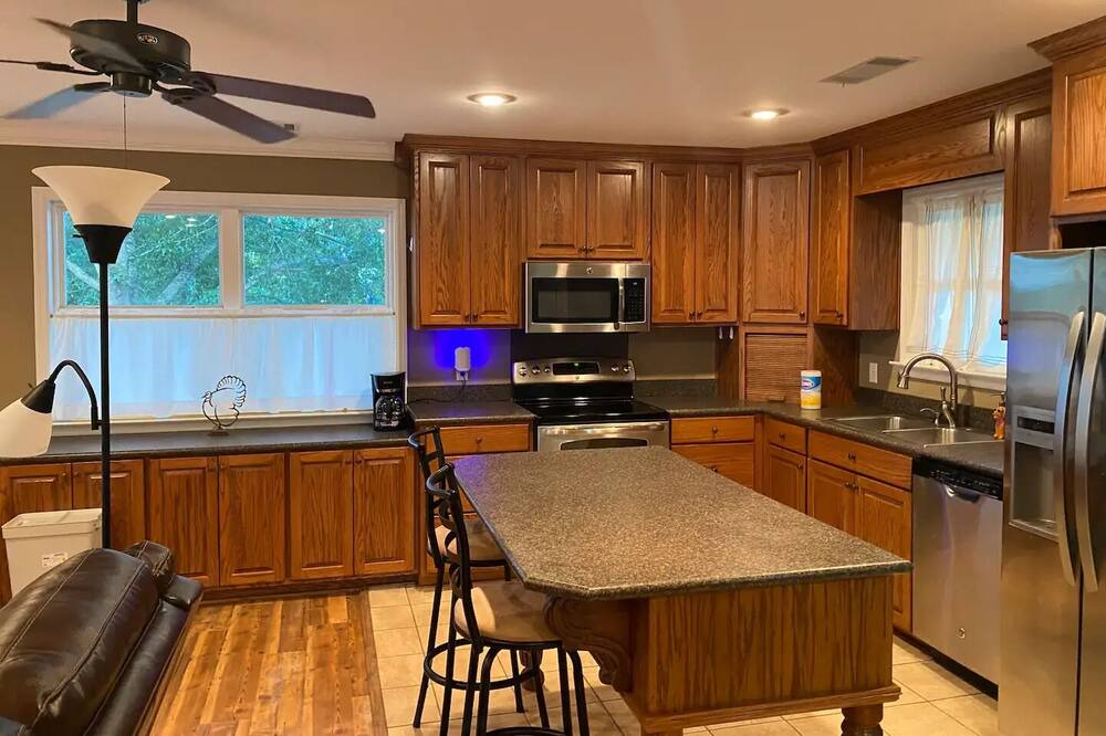 Photo of Kitchen in Lowndesboro