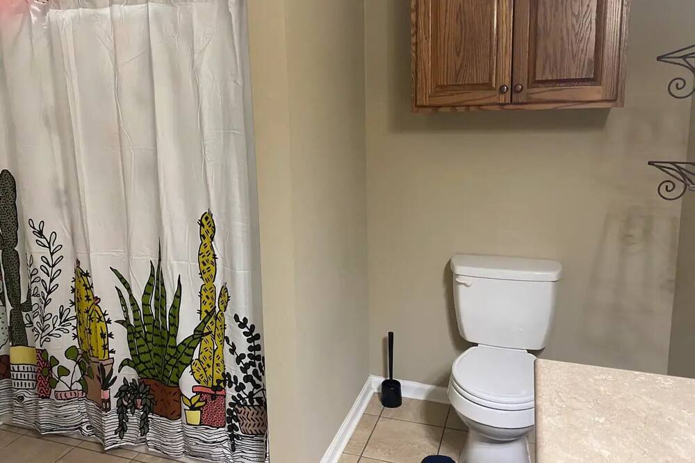 Photo of Bathroom in Lowndesboro