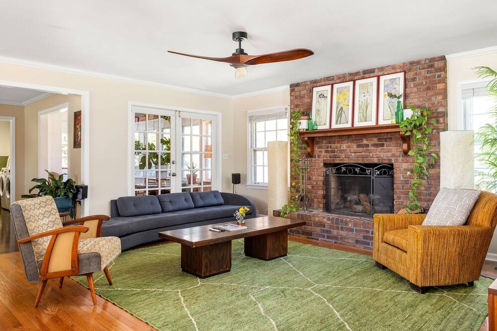Photo of Livingroom in Mableton