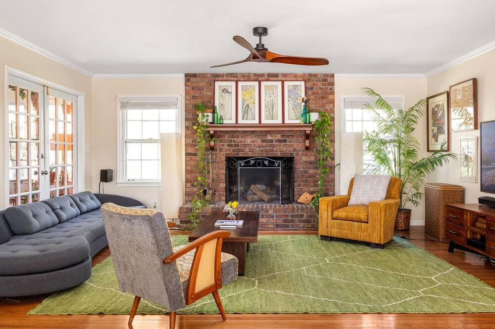 Photo of Livingroom in Mableton