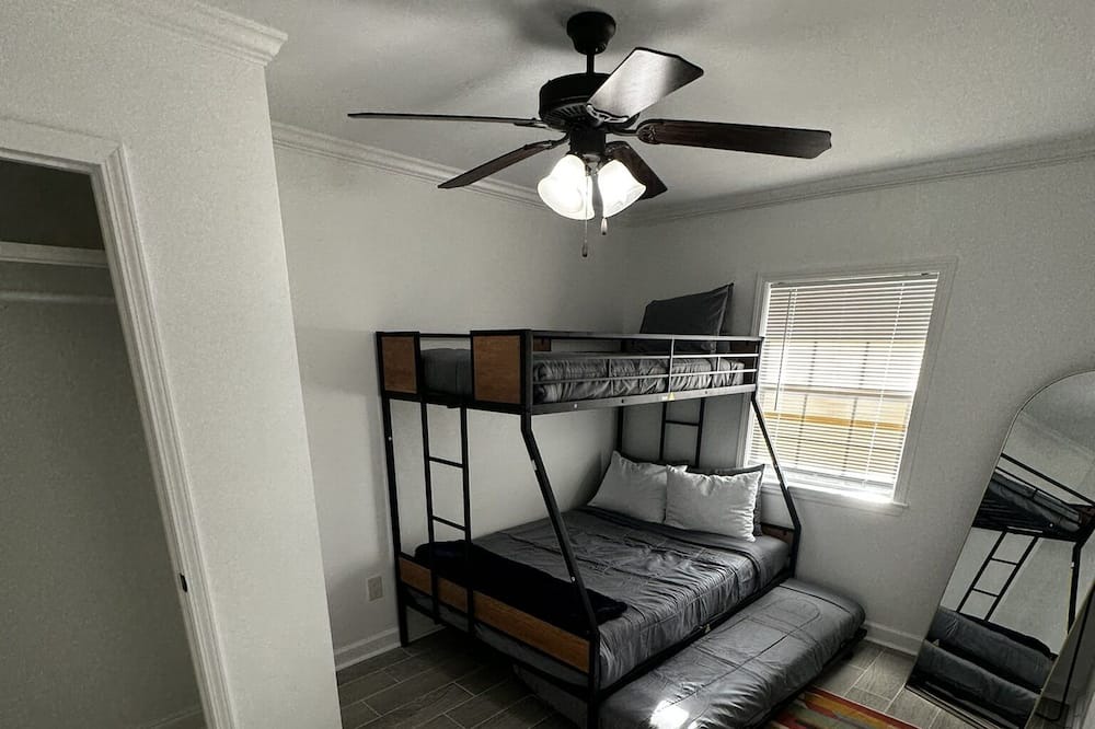 Photo of Bedroom in Paradis