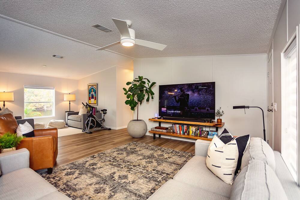 Photo of Livingroom in Branford