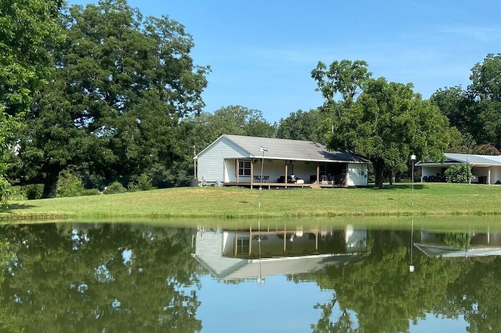 Photo of Outdoor in Starkville