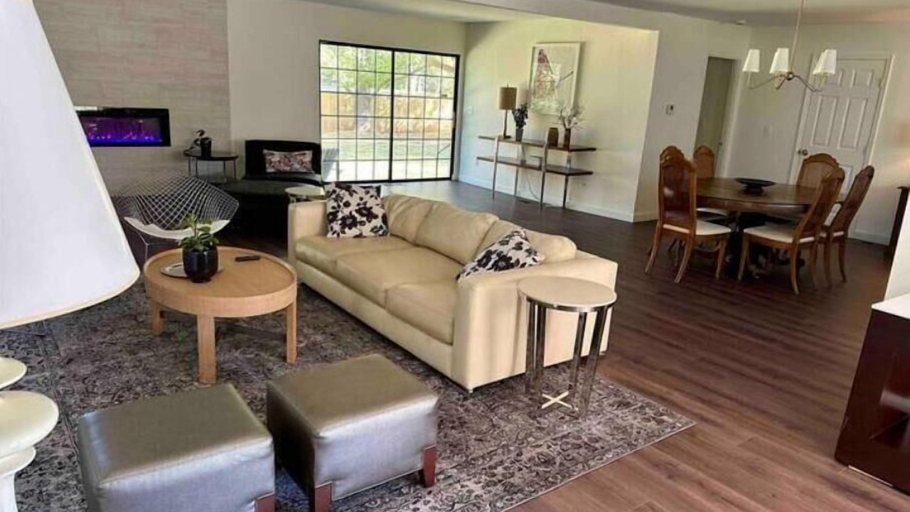 Photo of Livingroom in Perry