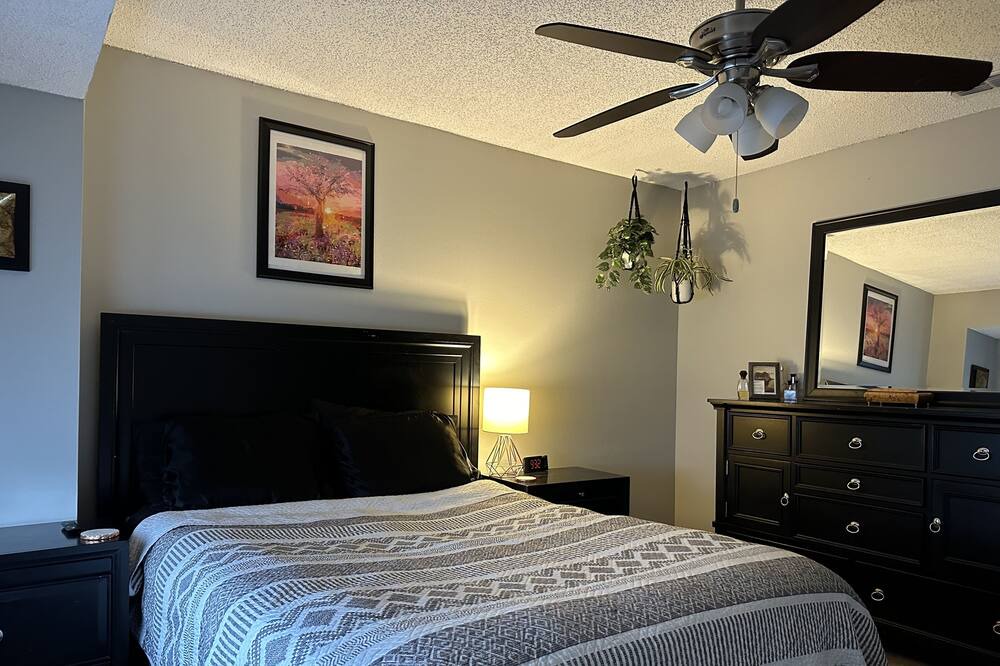 Photo of Bedroom in Winter Springs