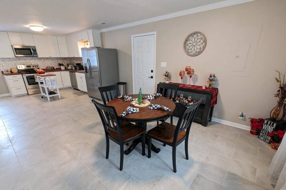 Photo of Livingroom in Hazel Green