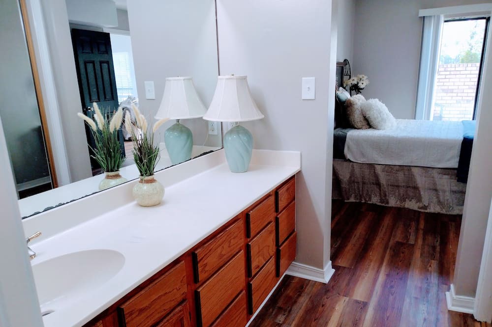 Photo of Bathroom in Daphne