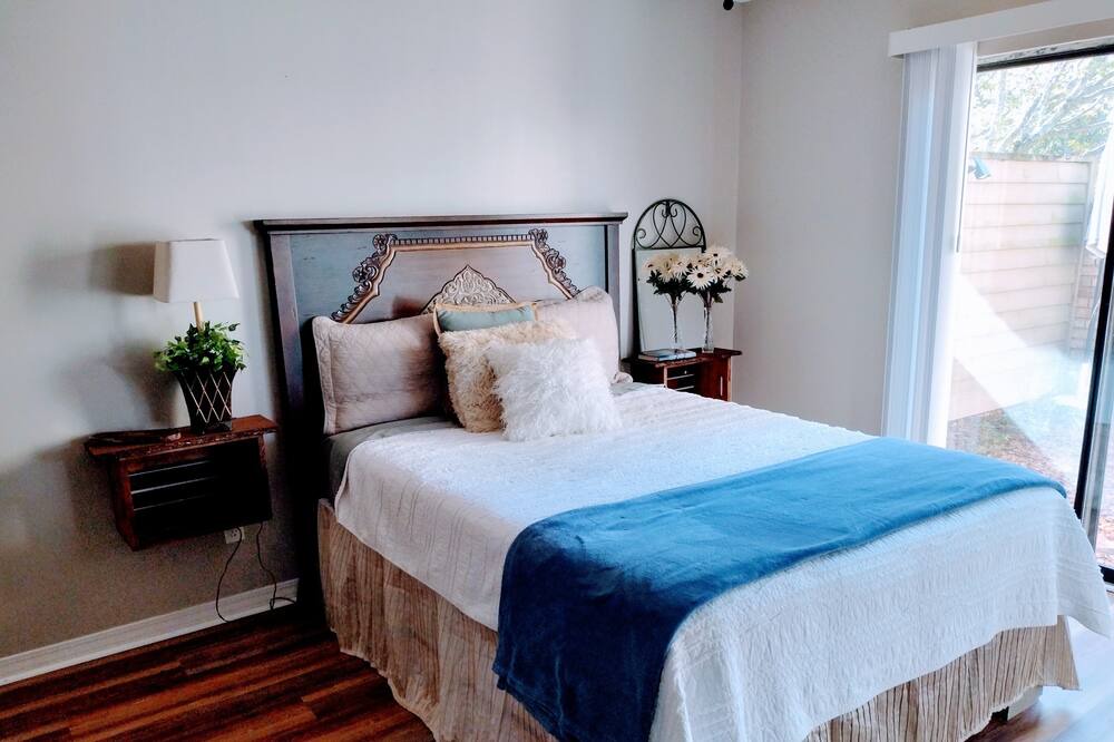 Photo of Bedroom in Daphne