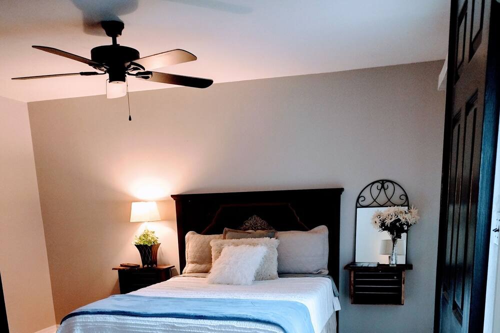 Photo of Bedroom in Daphne