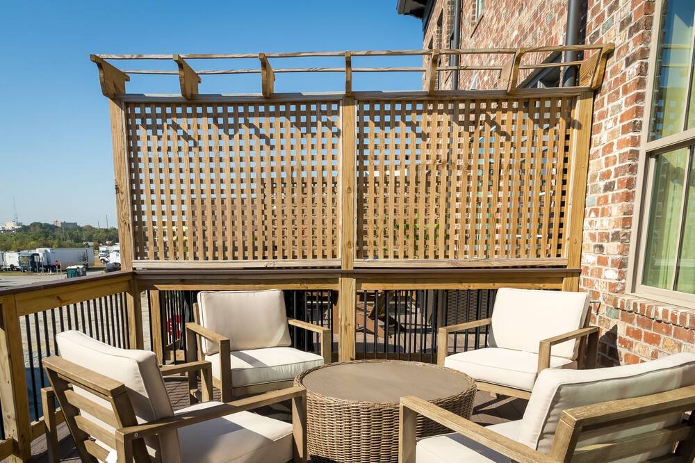 Photo of Outdoor in Hitch Village - Fred Wessels Homes