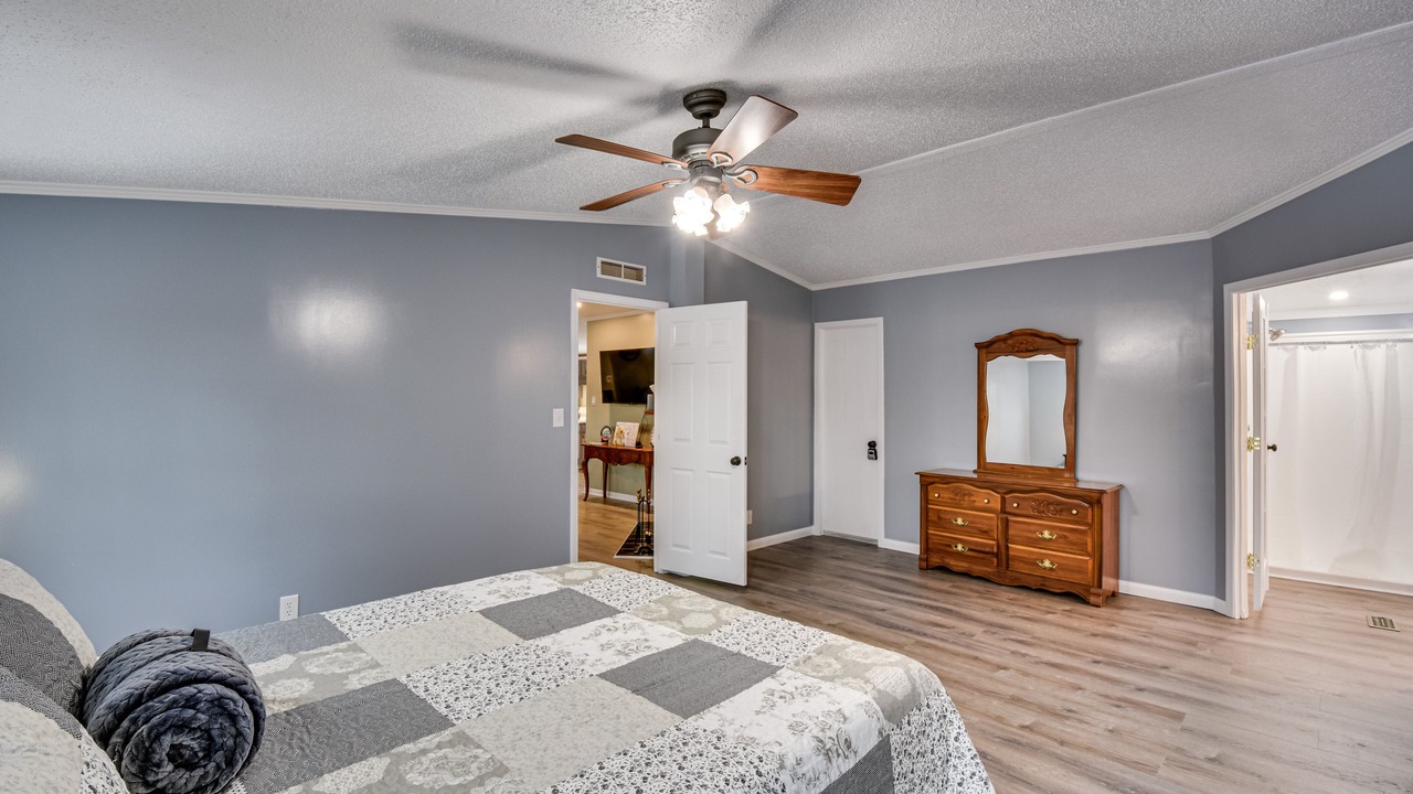Photo of Bedroom in Six Mile