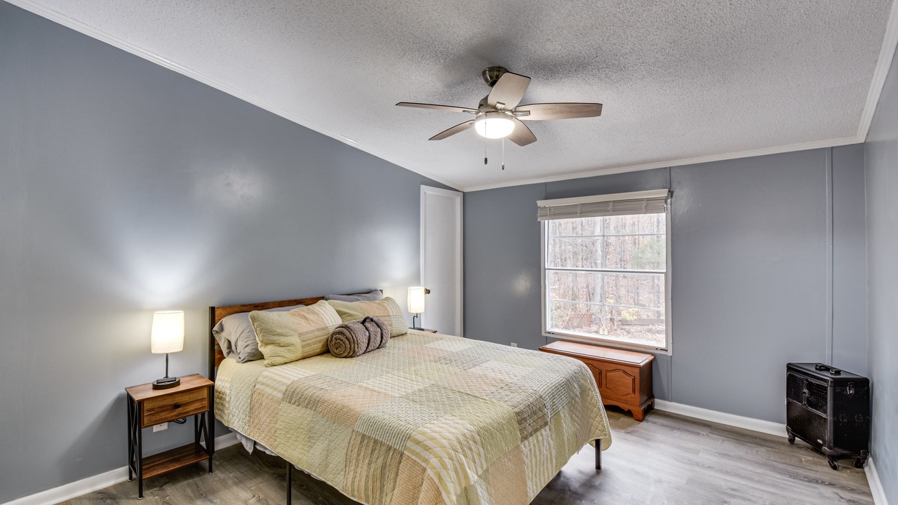 Photo of Bedroom in Six Mile