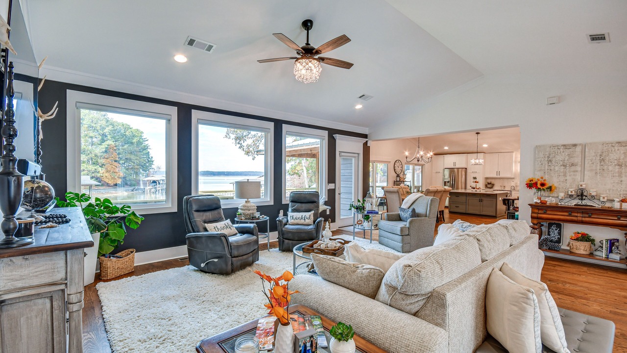 Photo of Livingroom in Pleasure Point