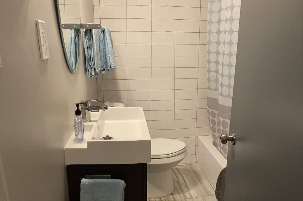 Photo of Bathroom in Gresham Park