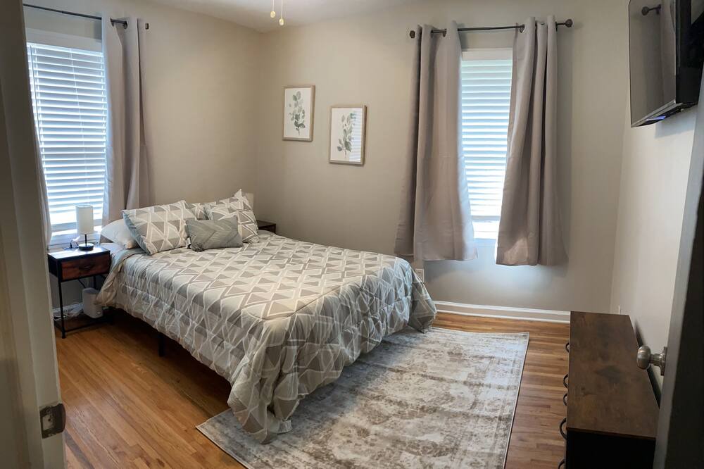 Photo of Bedroom in Gresham Park