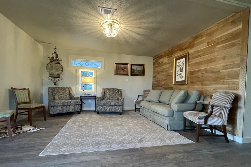 Photo of Livingroom in Vancleave