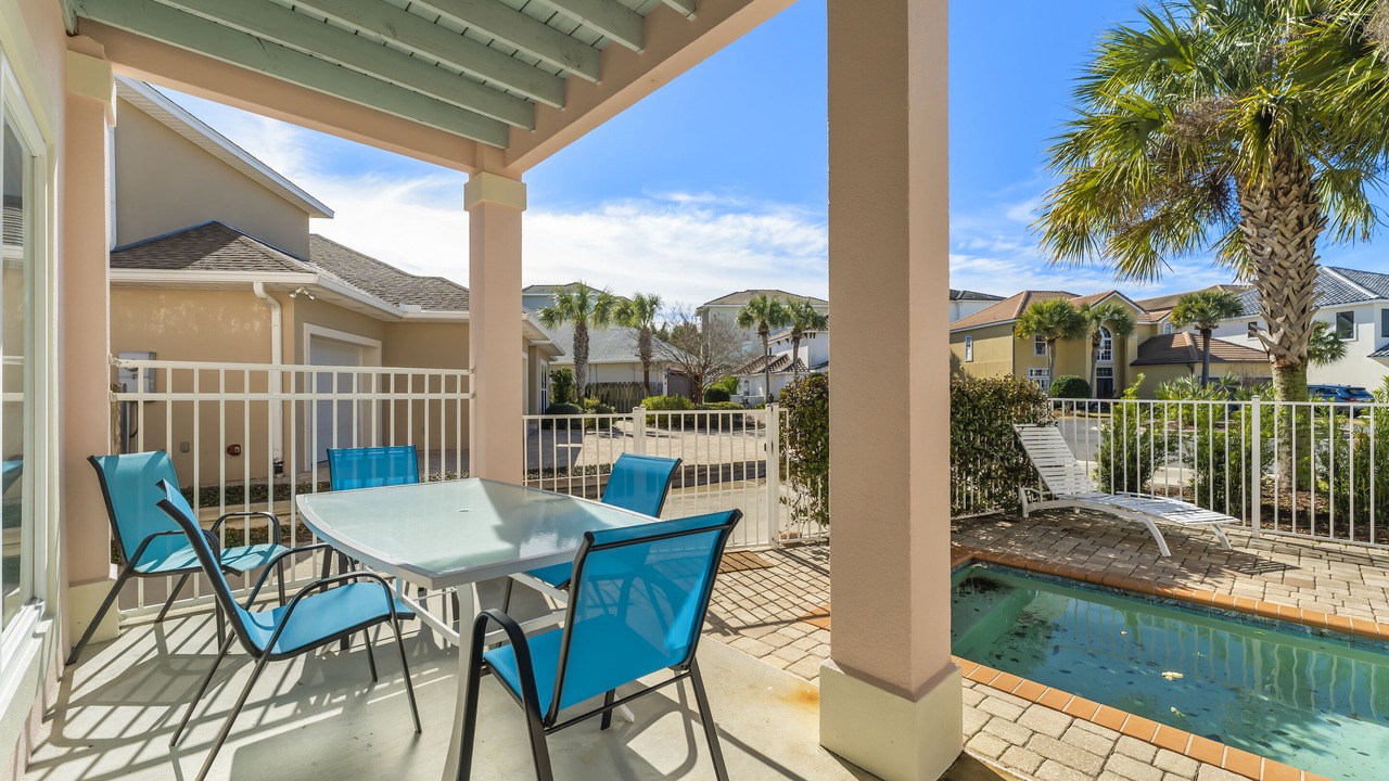 Photo of Patio Balcony in Avalon Beach Estates