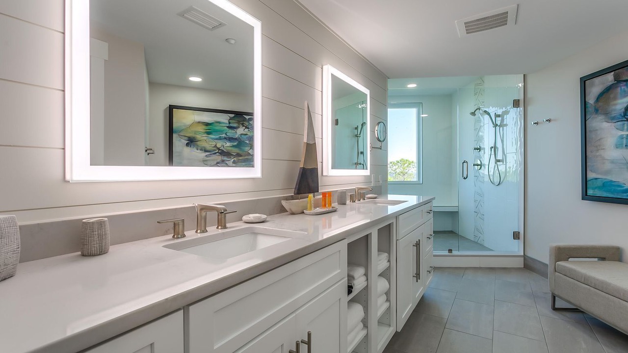 Photo of Bathroom in Baytowne Wharf