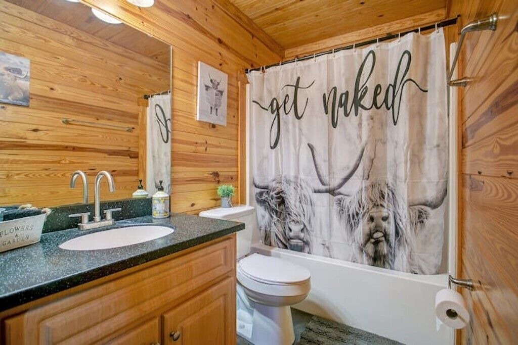 Photo of Bathroom in Umatilla