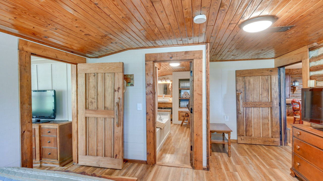 Photo of Others in Smith Mountain Estates