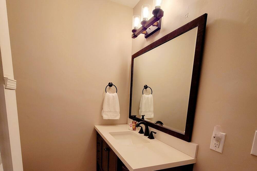 Photo of Bathroom in Tuscaloosa