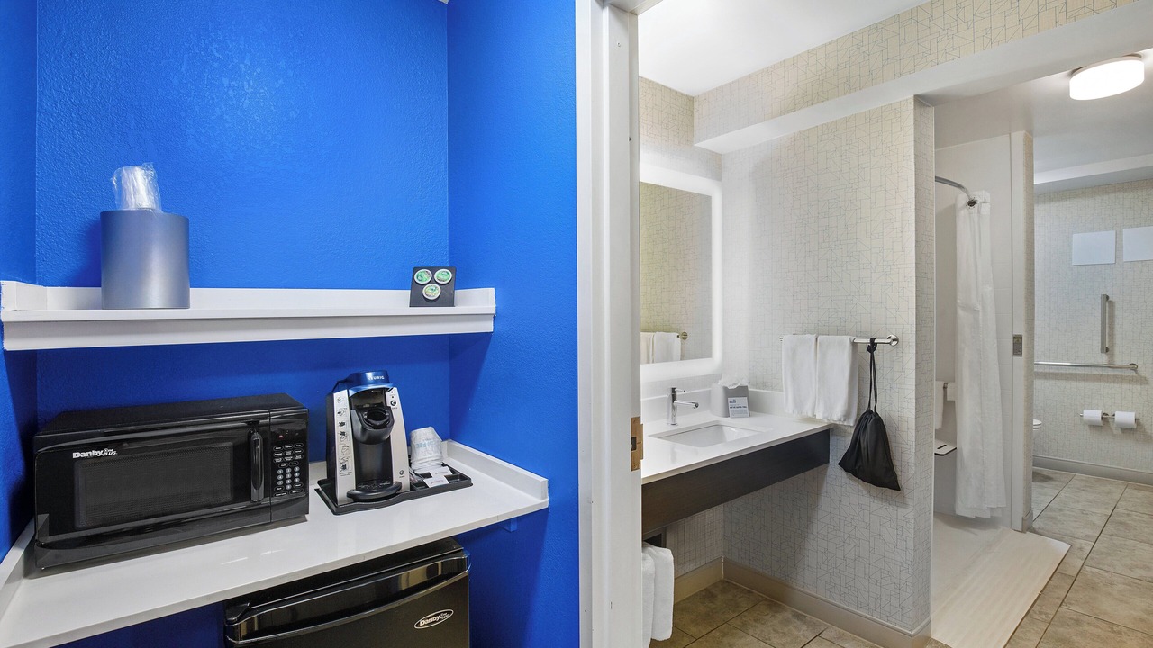 Photo of Bathroom in Locust Grove