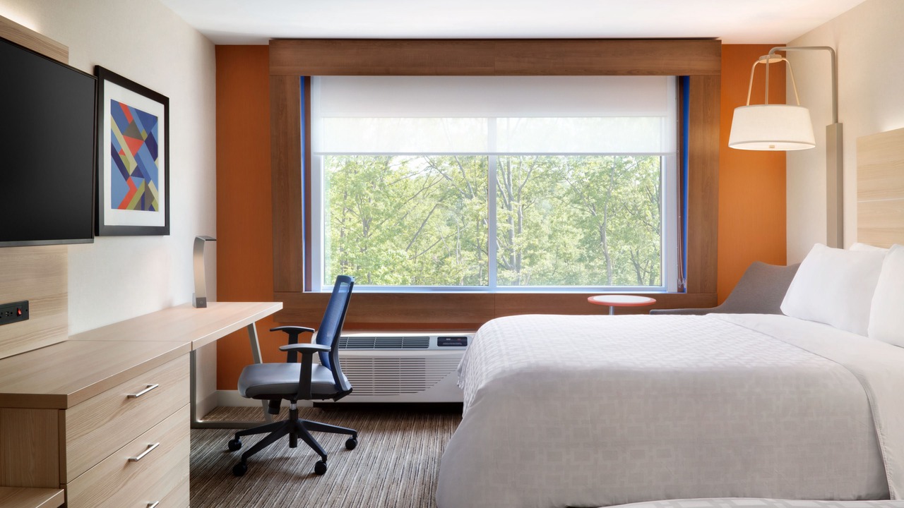 Photo of Bedroom in Locust Grove