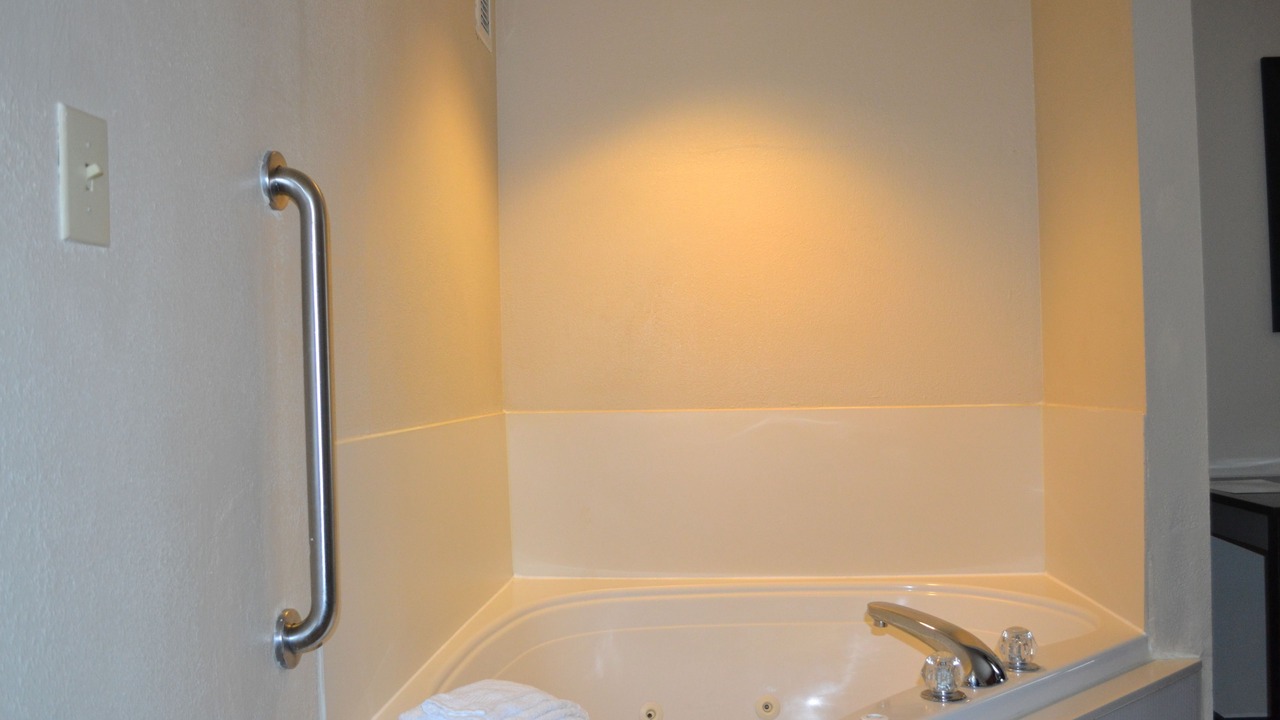 Photo of Bathroom in Laurel