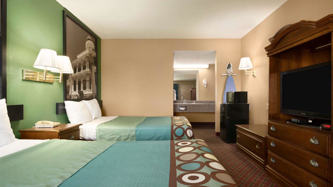 Photo of Bedroom in Hattiesburg