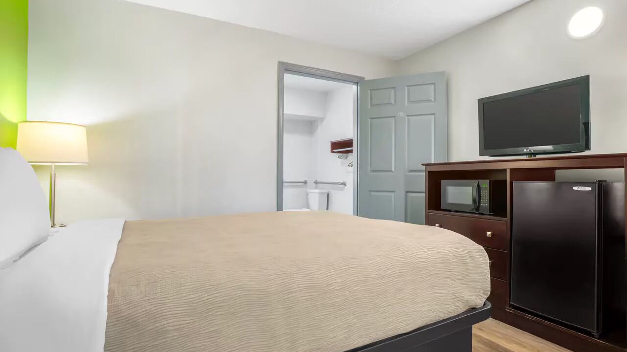 Photo of Bedroom in Bessemer