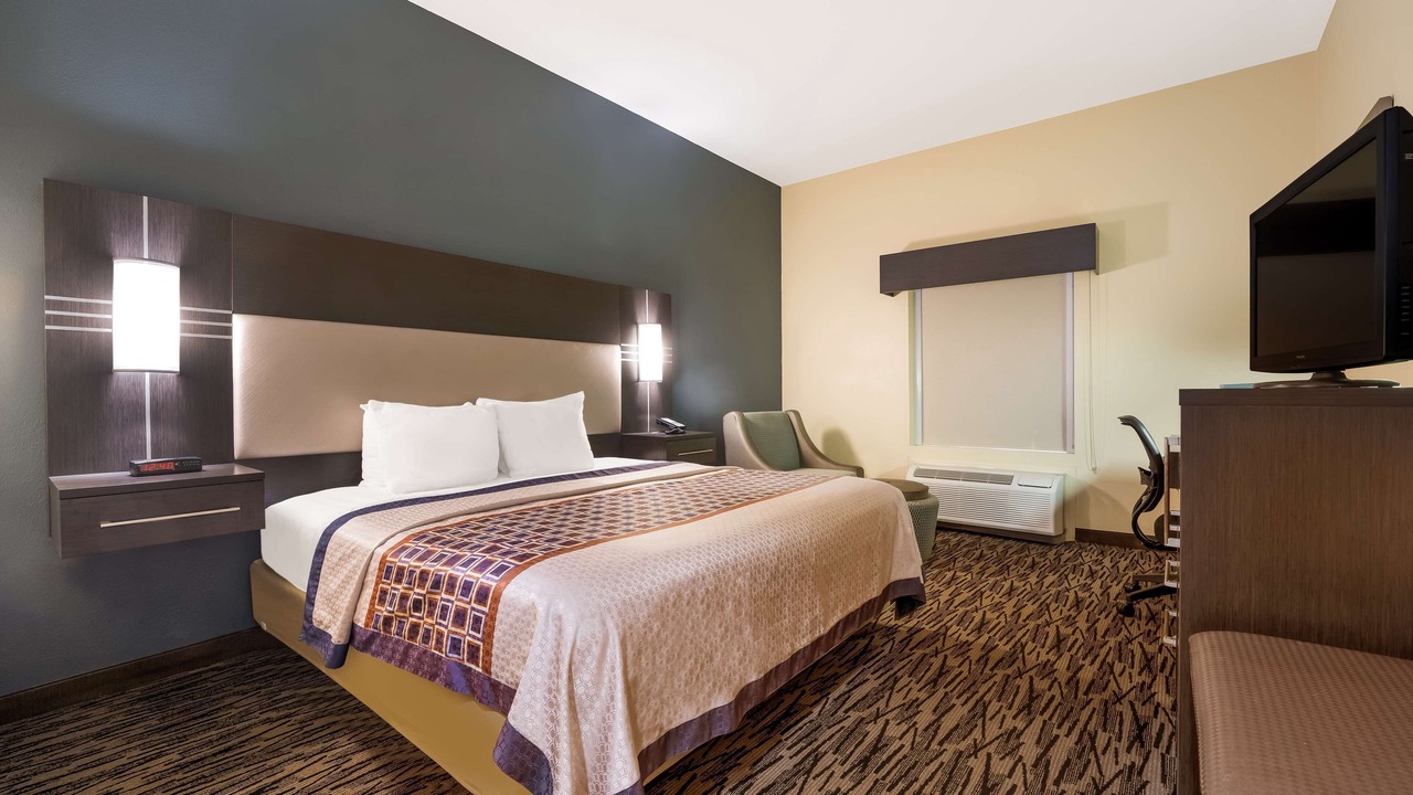 Photo of Bedroom in Perry
