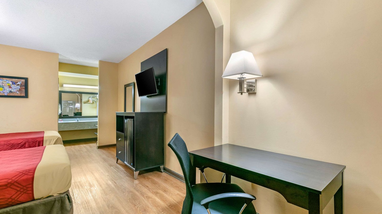 Photo of Bedroom in Northport