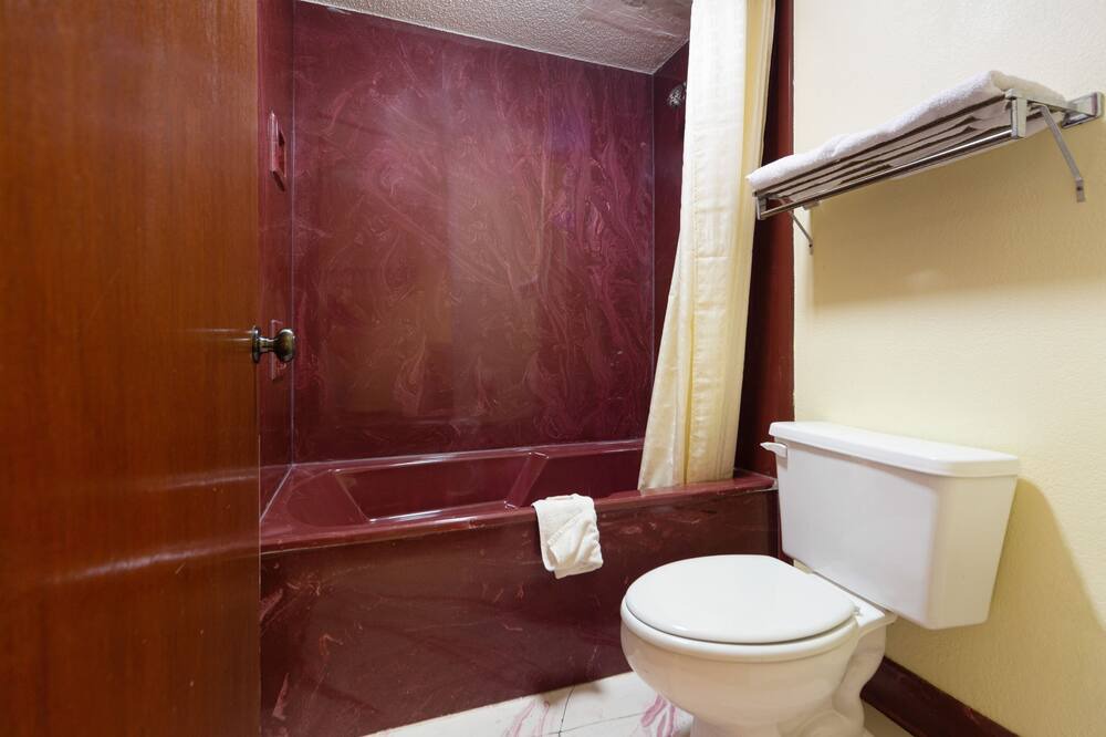 Photo of Bathroom in Atmore