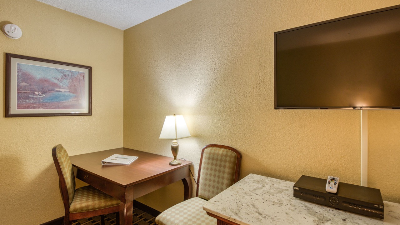 Photo of Bedroom in Lake City