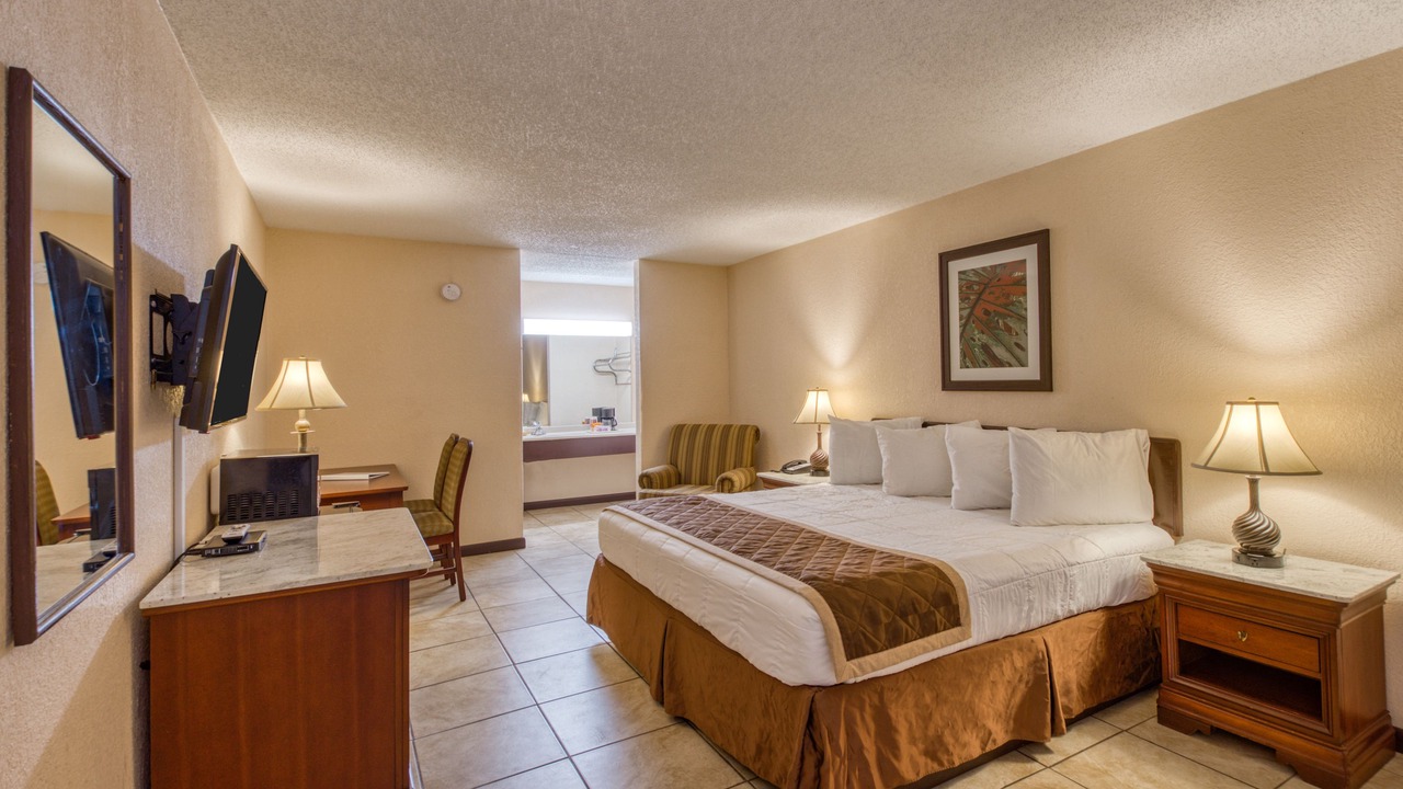 Photo of Bedroom in Lake City