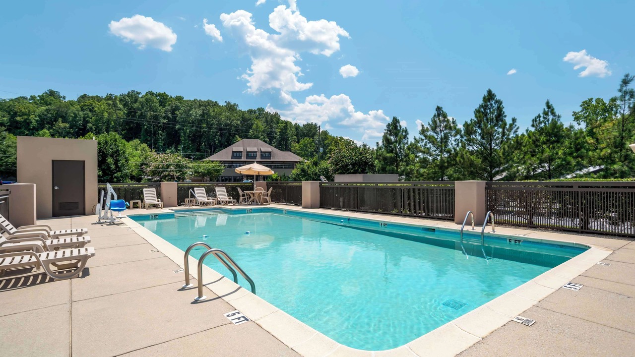 Photo of Outdoor in Pelham