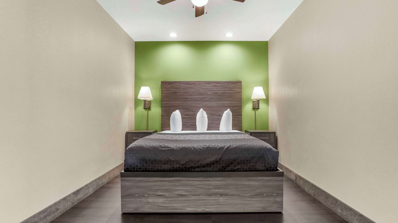 Photo of Bedroom in Tuscaloosa