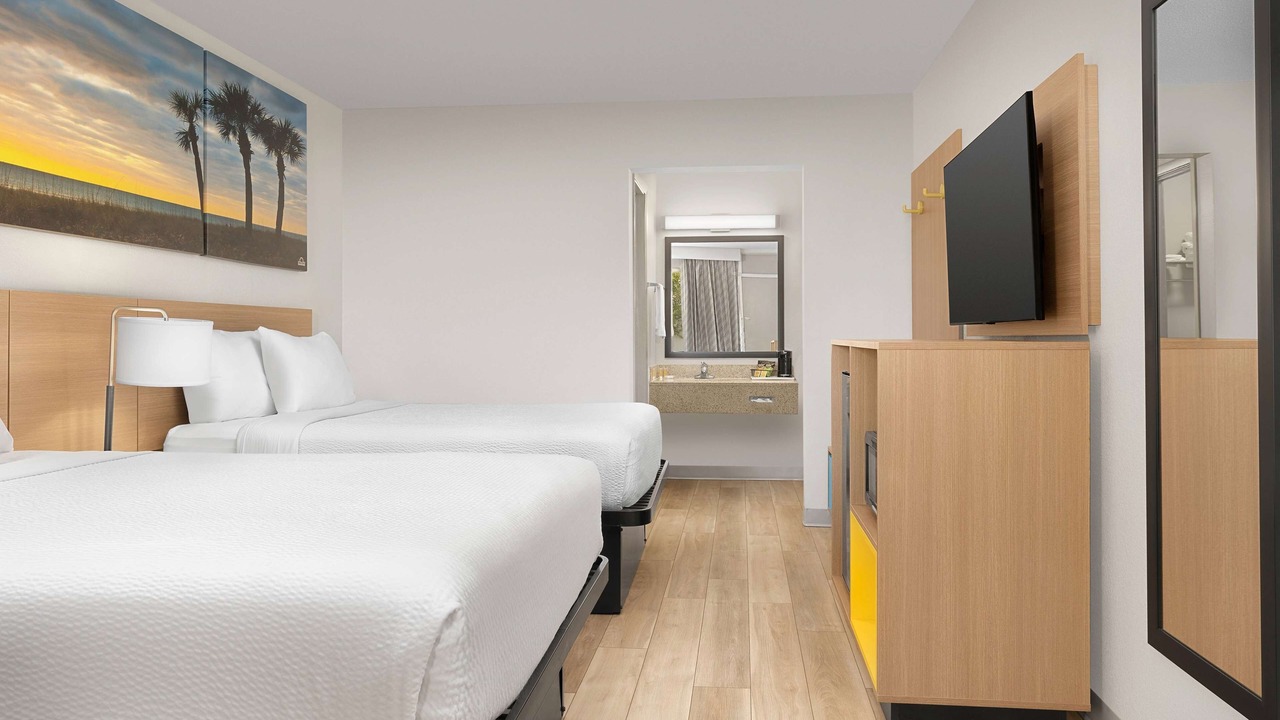 Photo of Bedroom in Lake City