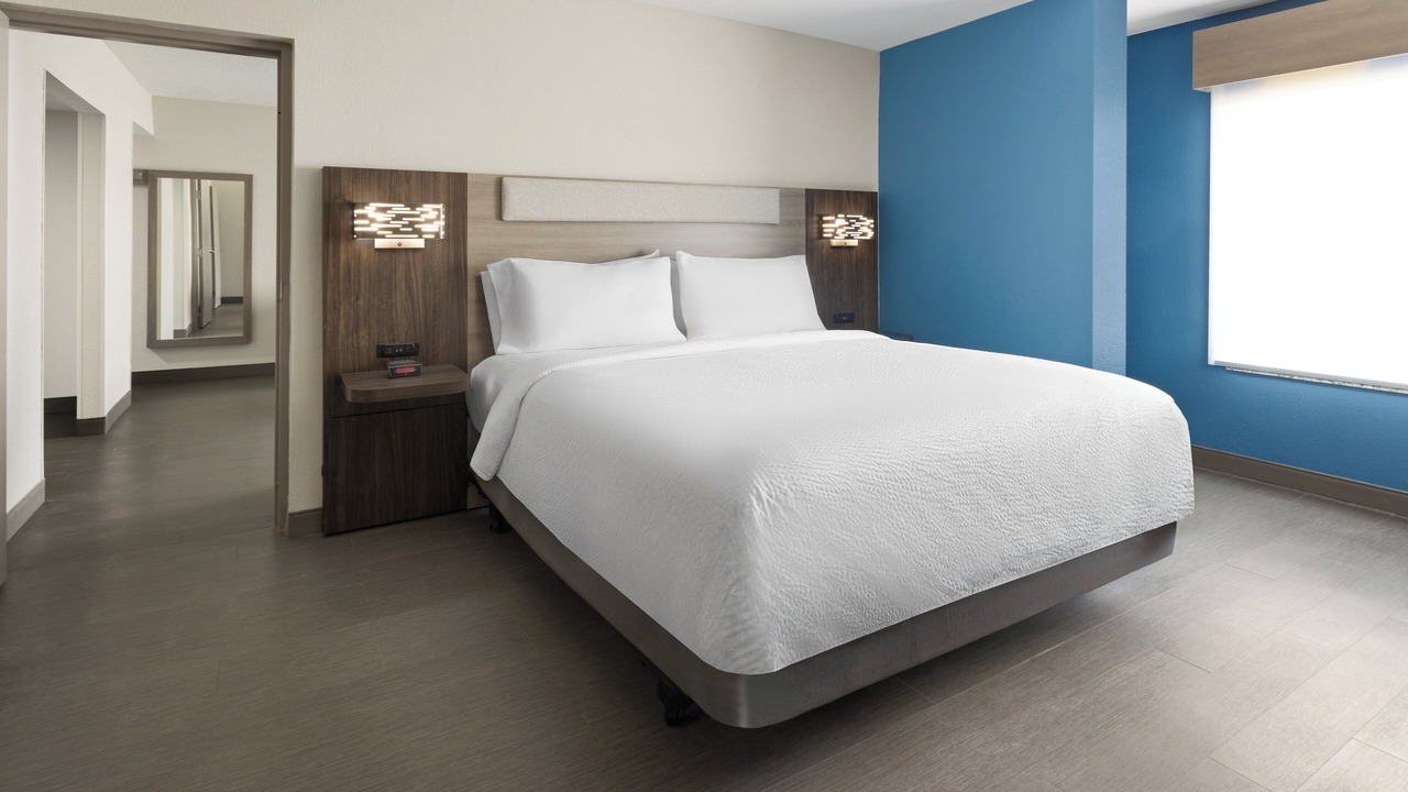 Photo of Bedroom in Downtown