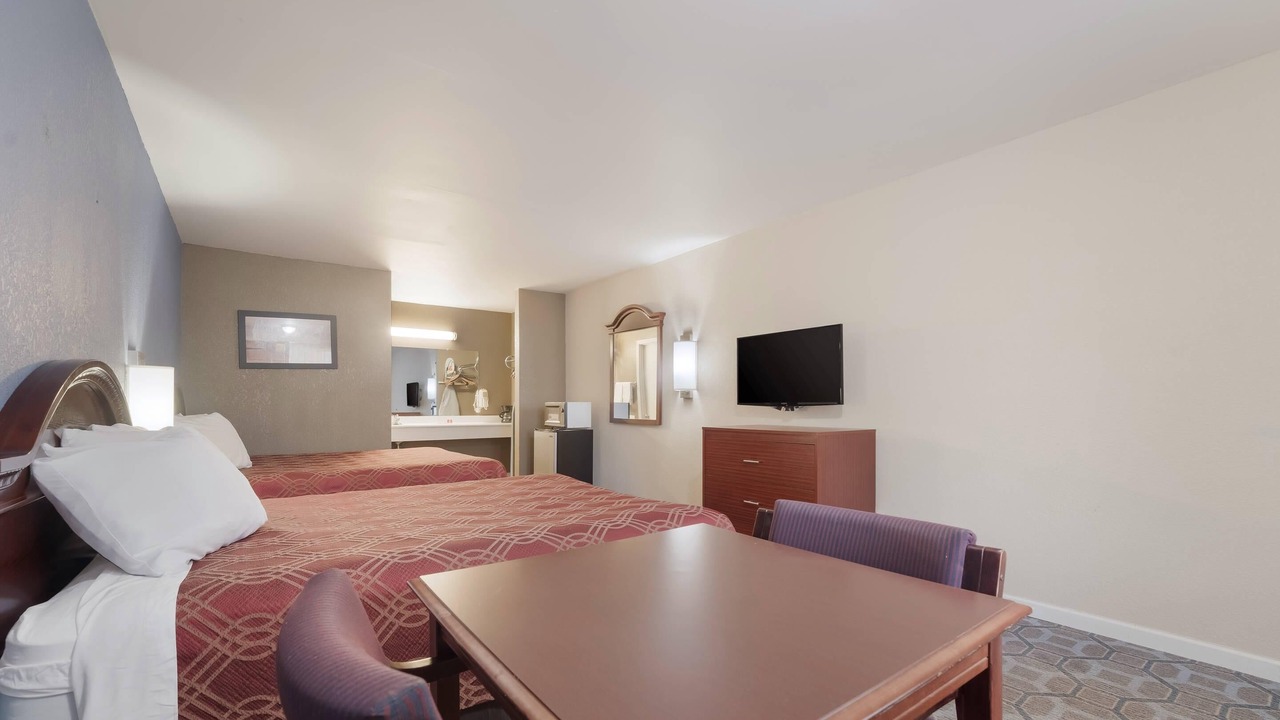 Photo of Bedroom in Thomaston