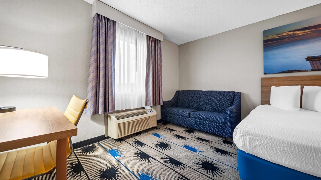 Photo of Bedroom in Troy