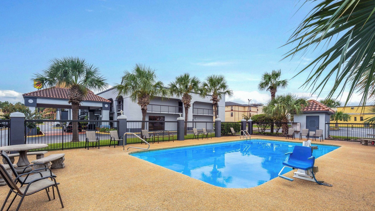 Photo of Outdoor in Tillmans Corner