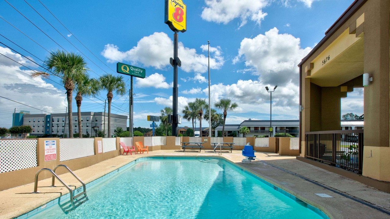Photo of Outdoor in Tillmans Corner