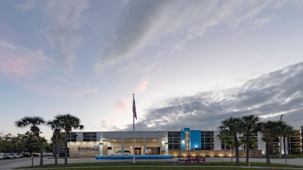 Photo of Outdoor in Florida Center