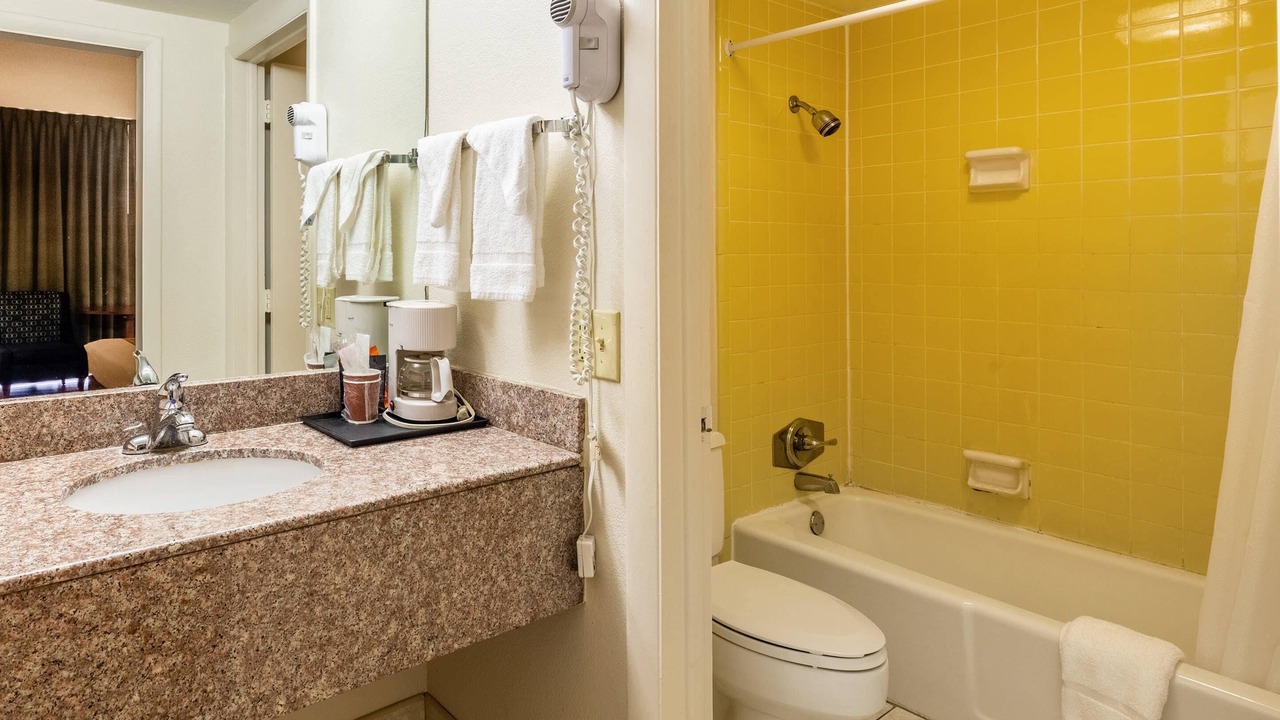 Photo of Bedroom in Lake City
