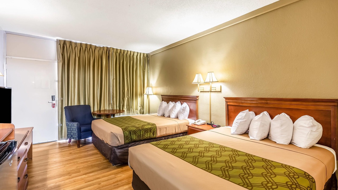 Photo of Bedroom in Lake City