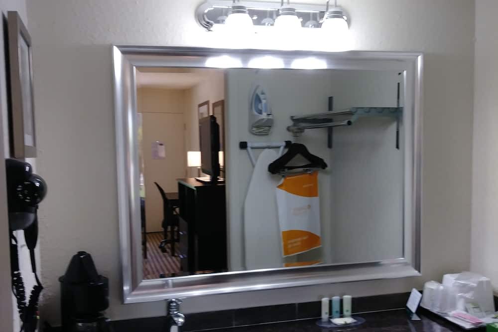 Photo of Bathroom in Laurel