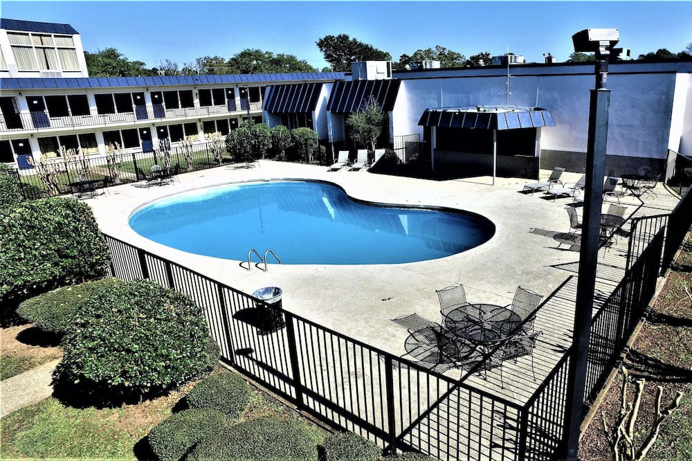 Photo of Outdoor in Laurel