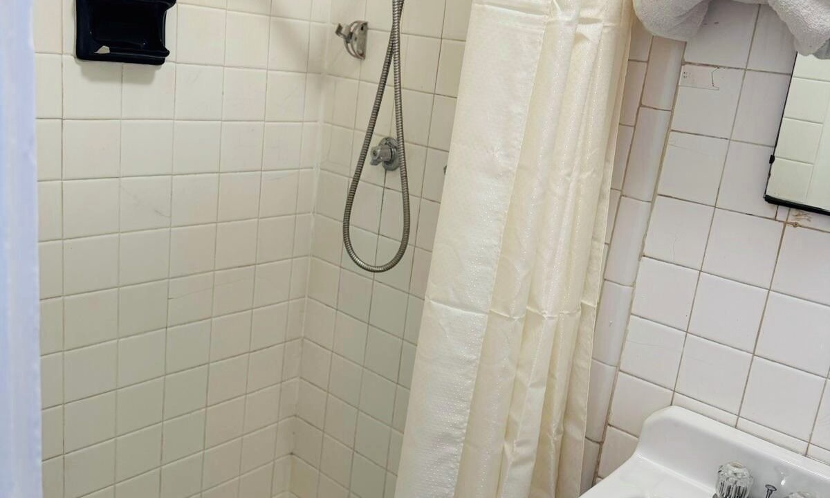 Photo of Bathroom in Scottsboro